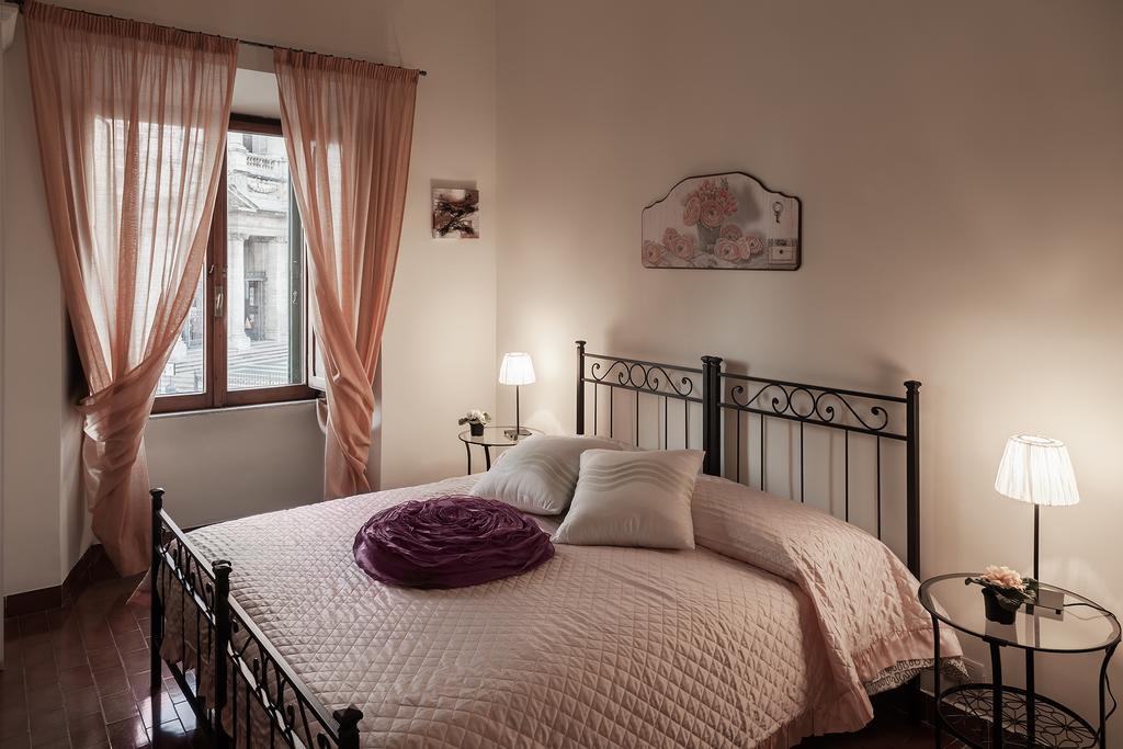 Glam Sm Maggiore Guest House Рим Экстерьер фото